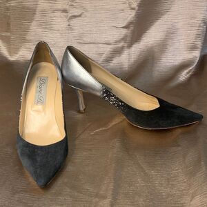Diane B. Milano black suede and silver-accented pointed-toe pumps Size 7.5